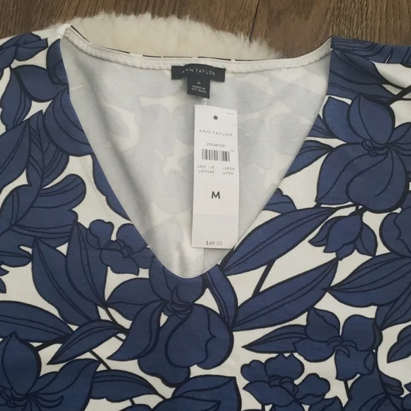 Ann Taylor Top NWT - Picture 2 of 7